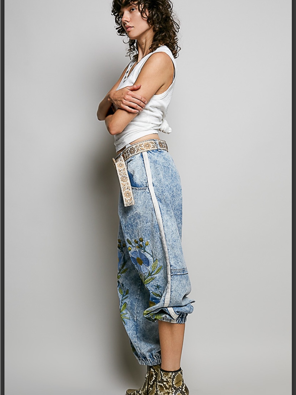 Pol Embroidered Jogger Jeans - Picture 4 of 11